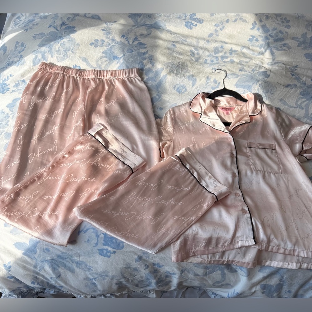 Juicy Couture Women's Pink Satin Pajama Set